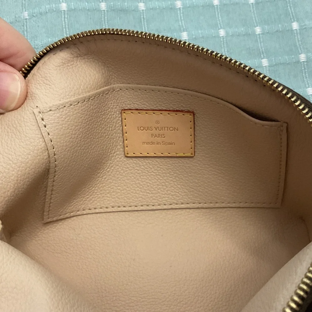 LV Signature Cosmetic Pouch - Picture 2 of 5